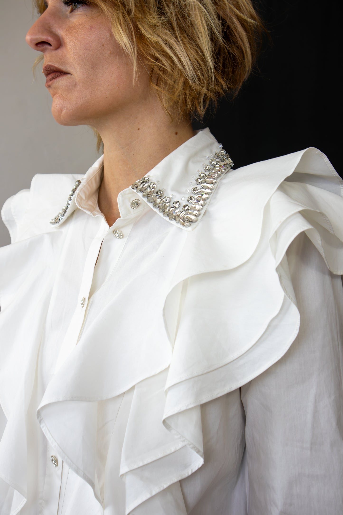Chemise blanche volants