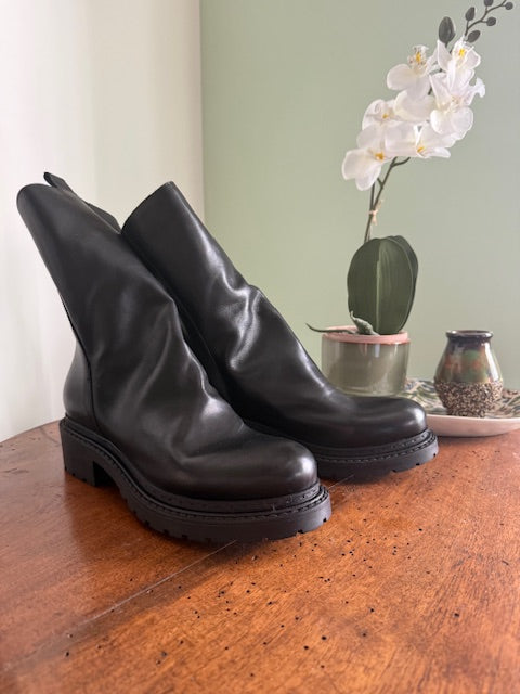 Bottines plates noires