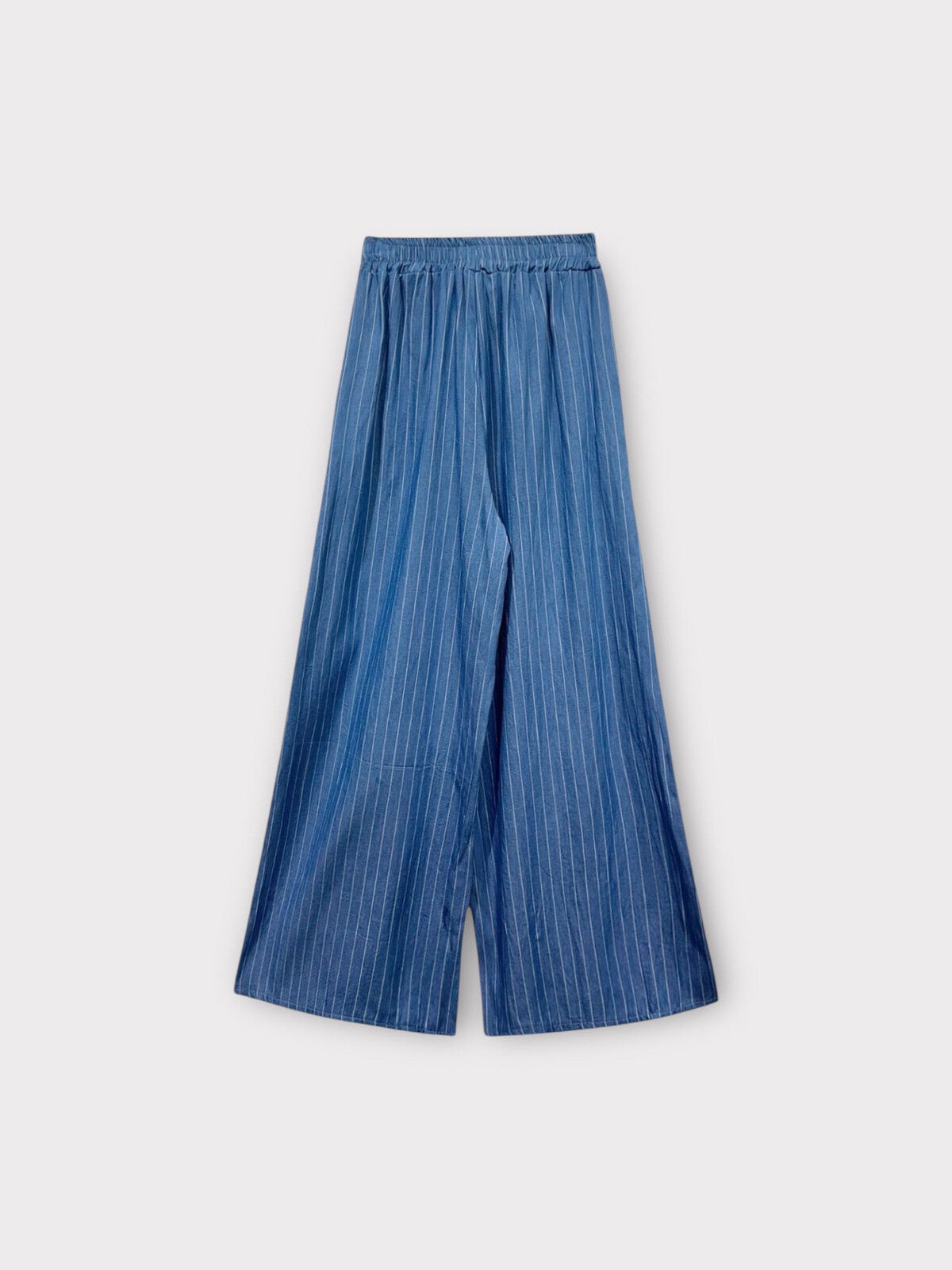 Pantalon fluide à fines rayures