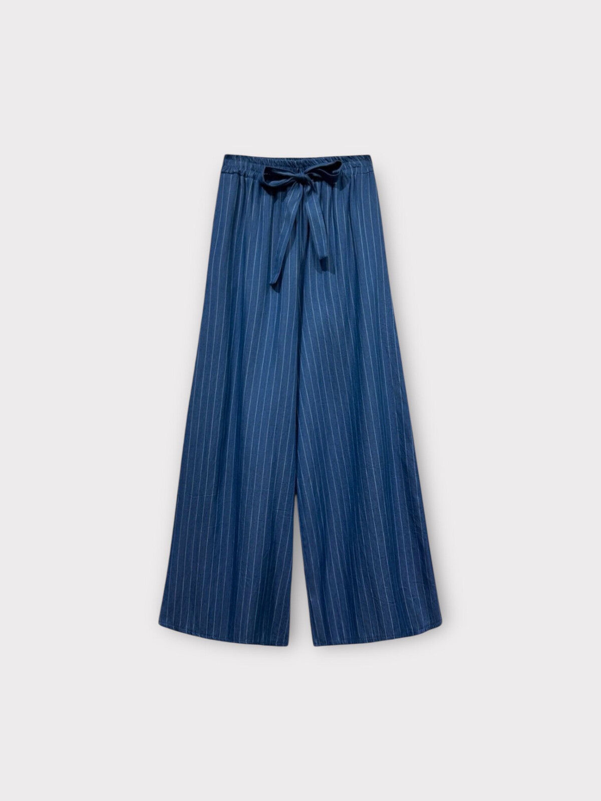 Pantalon fluide à fines rayures