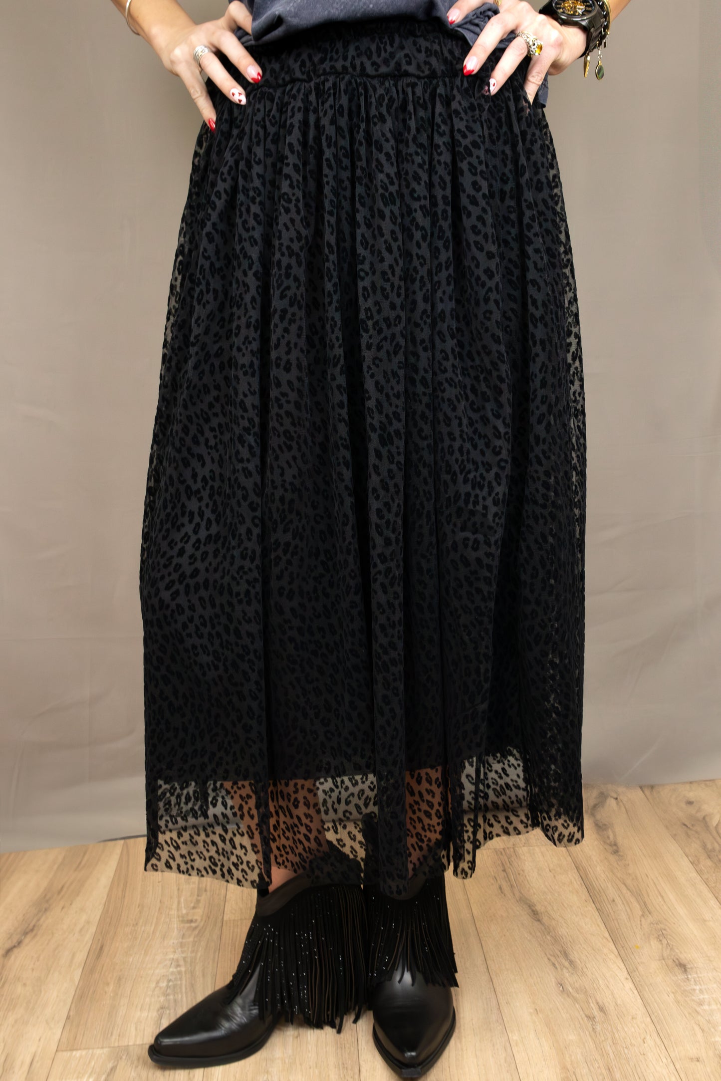 Jupe noire avec motifs