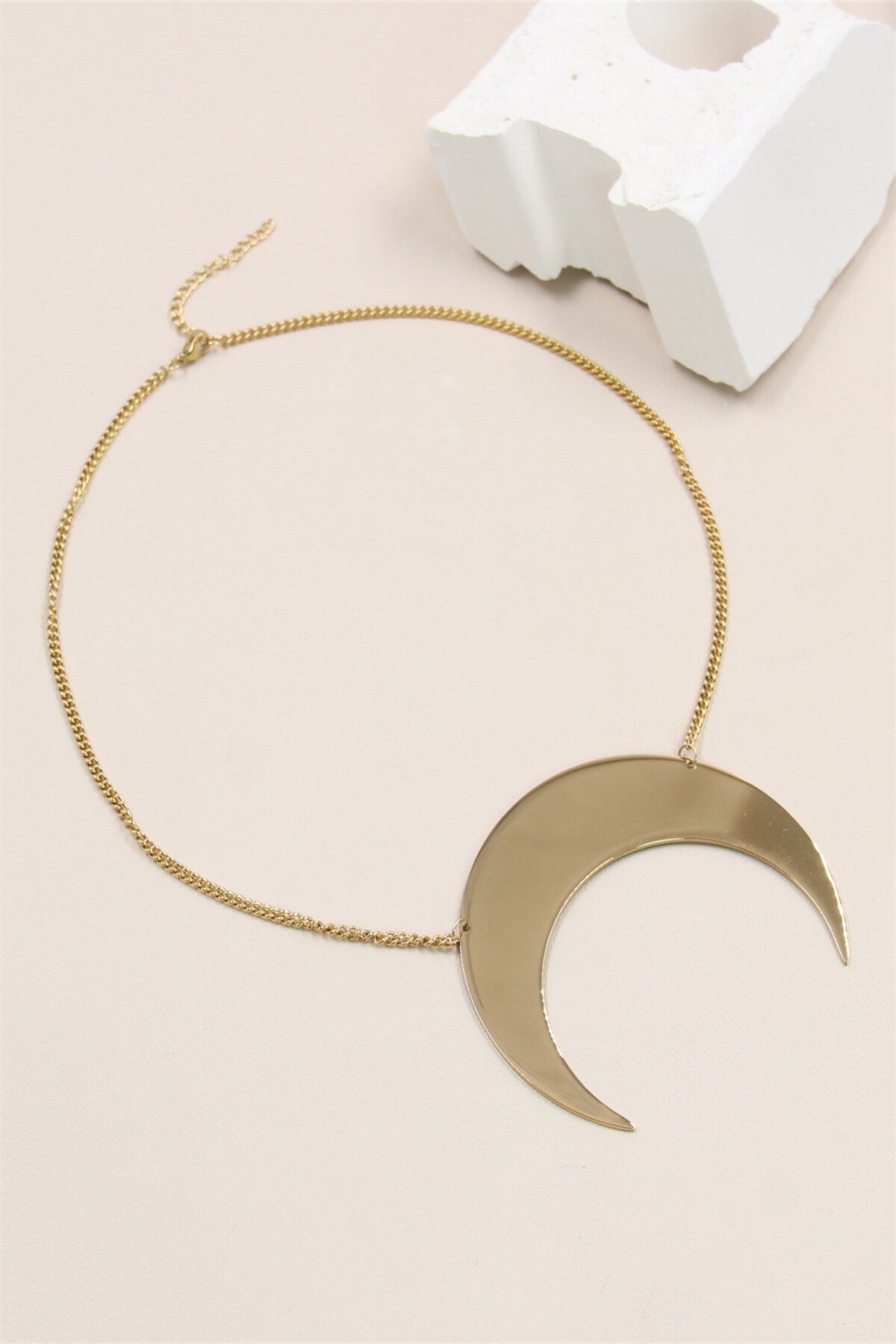 Collier à forme géométrique